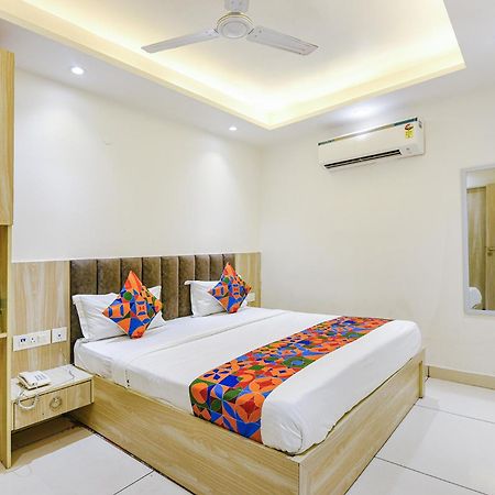 Fabhotel Luxury Inn Near Adarsh Nagar Metro Дели Экстерьер фото