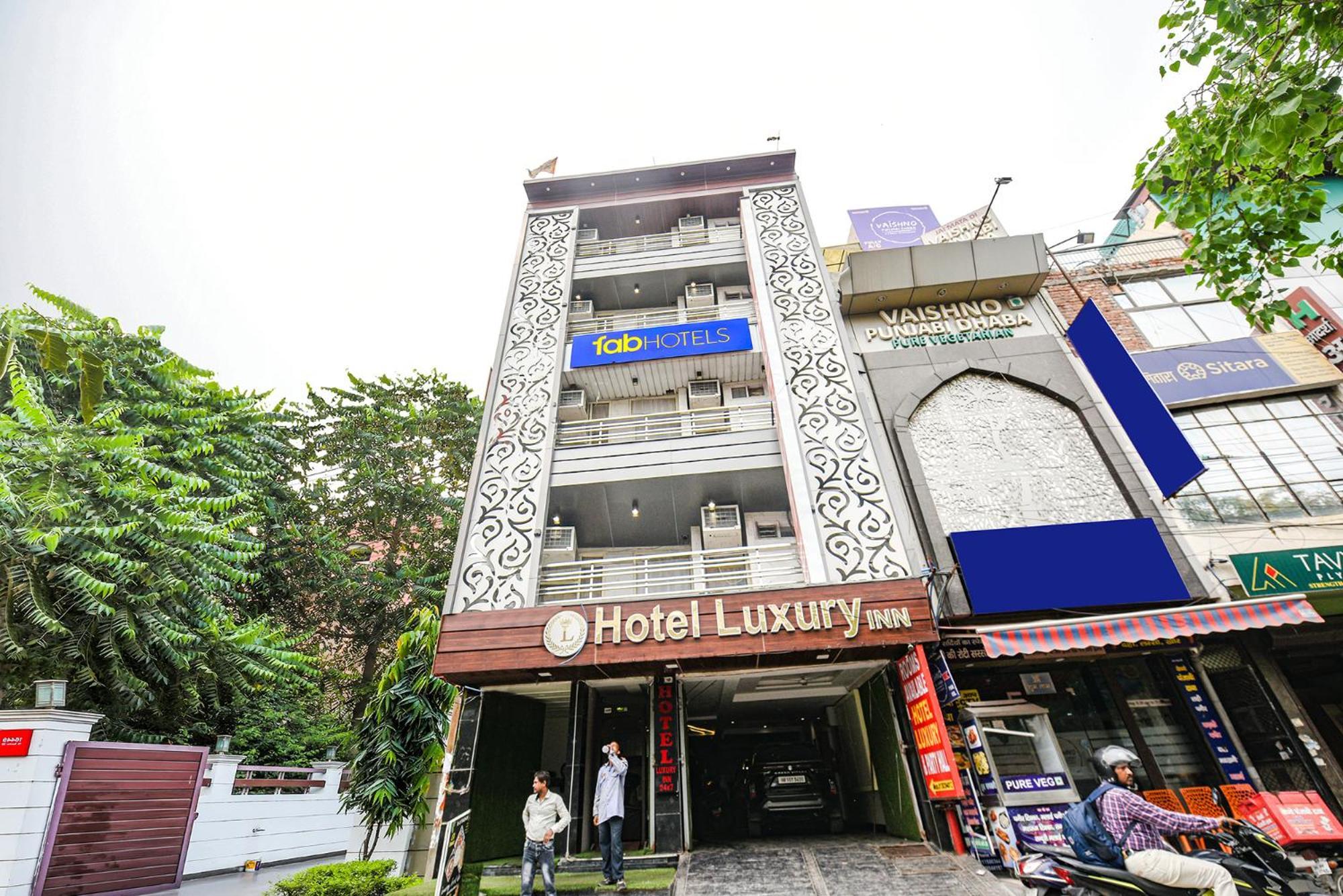 Fabhotel Luxury Inn Near Adarsh Nagar Metro Дели Экстерьер фото