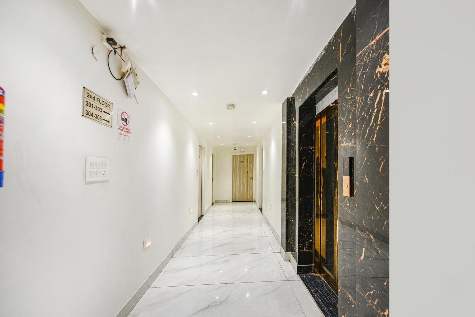 Fabhotel Luxury Inn Near Adarsh Nagar Metro Дели Экстерьер фото
