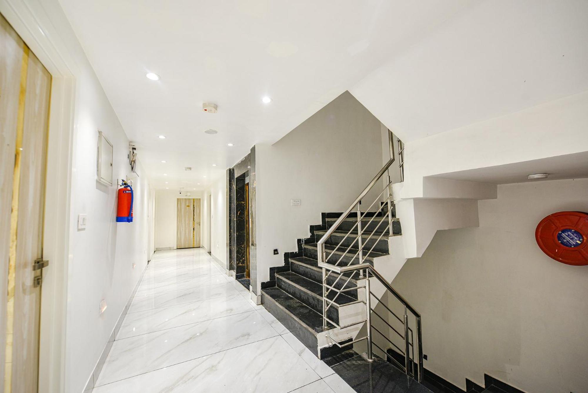 Fabhotel Luxury Inn Near Adarsh Nagar Metro Дели Экстерьер фото